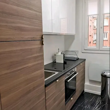 Modern Belleville דירה *